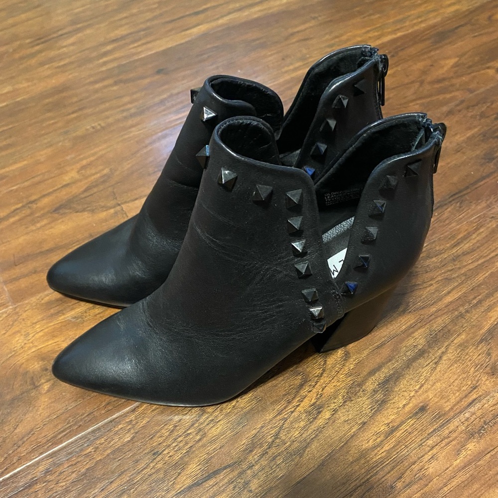 Women’s Steve Madden Booties Size 7.5